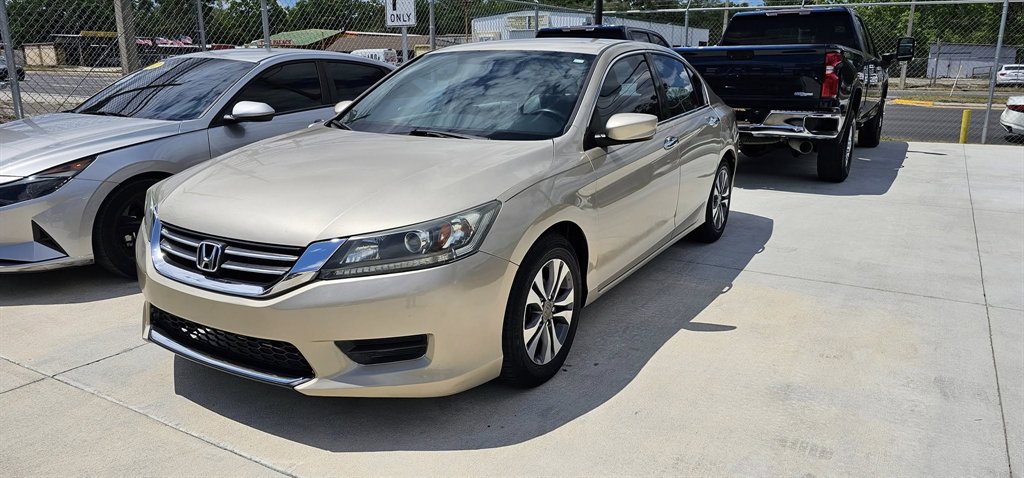 2015 Honda Accord LX's photo