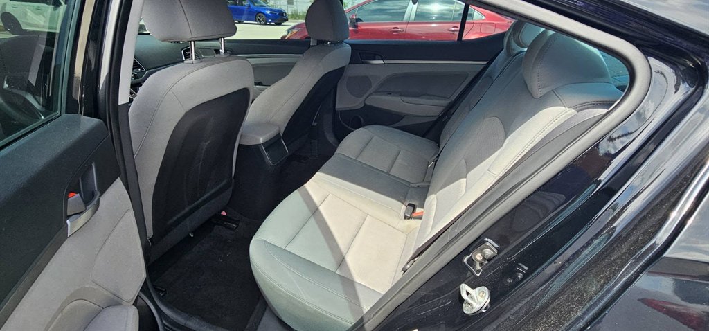 2017 Hyundai Elantra SE - Photo 6